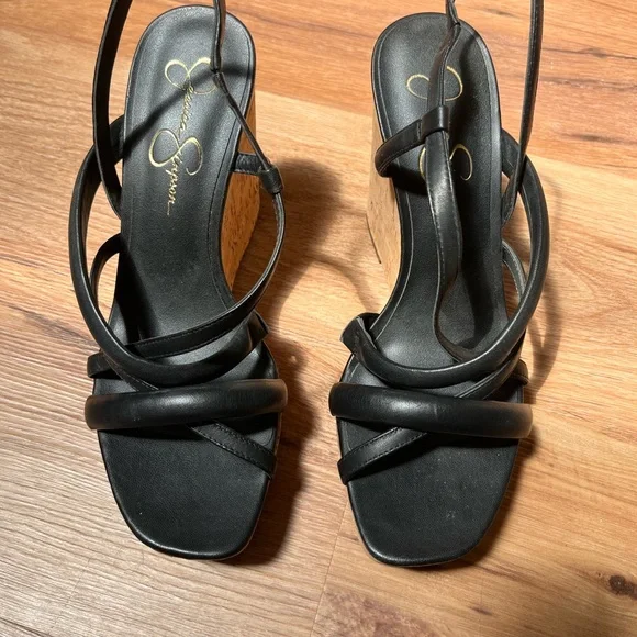Jessica Simpson leather strappy sandals, size 10 - Picture 2 of 4